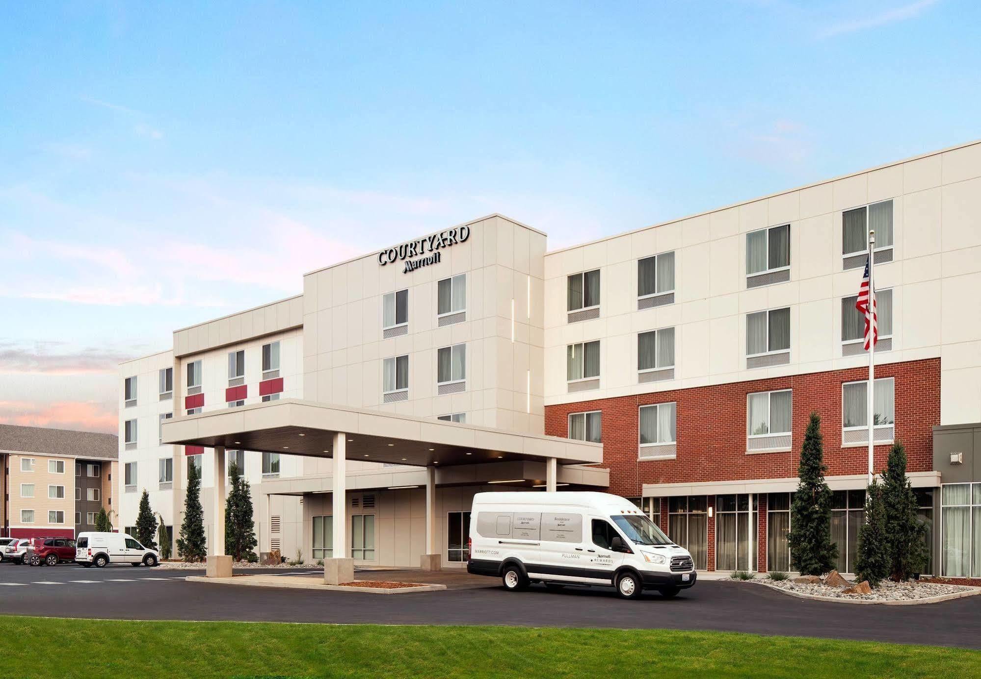 Hotel Courtyard By Marriott Pullman Exteriér fotografie